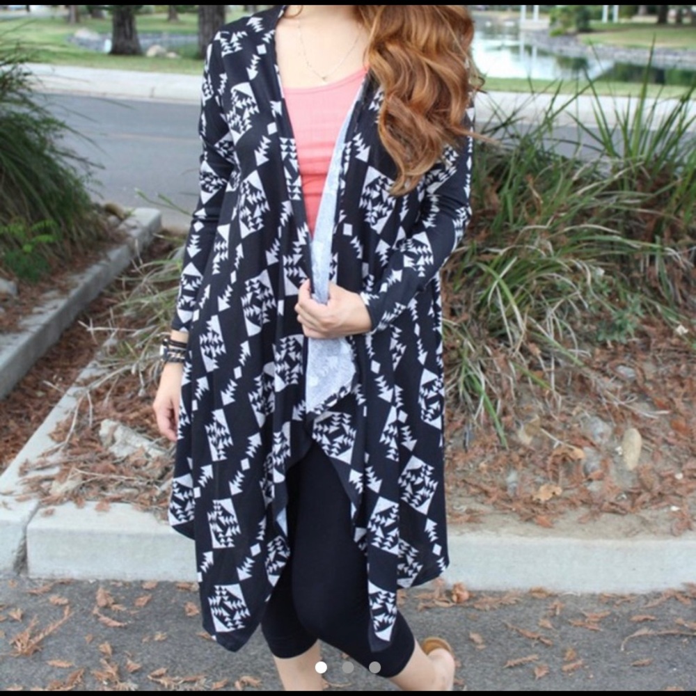 π New Cardigan - Aztec Print π - Picture 2 of 3
